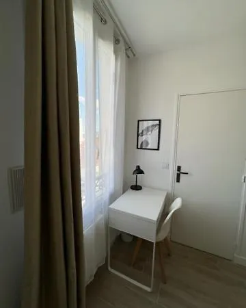 Moderne شقة أوبارفيلييه